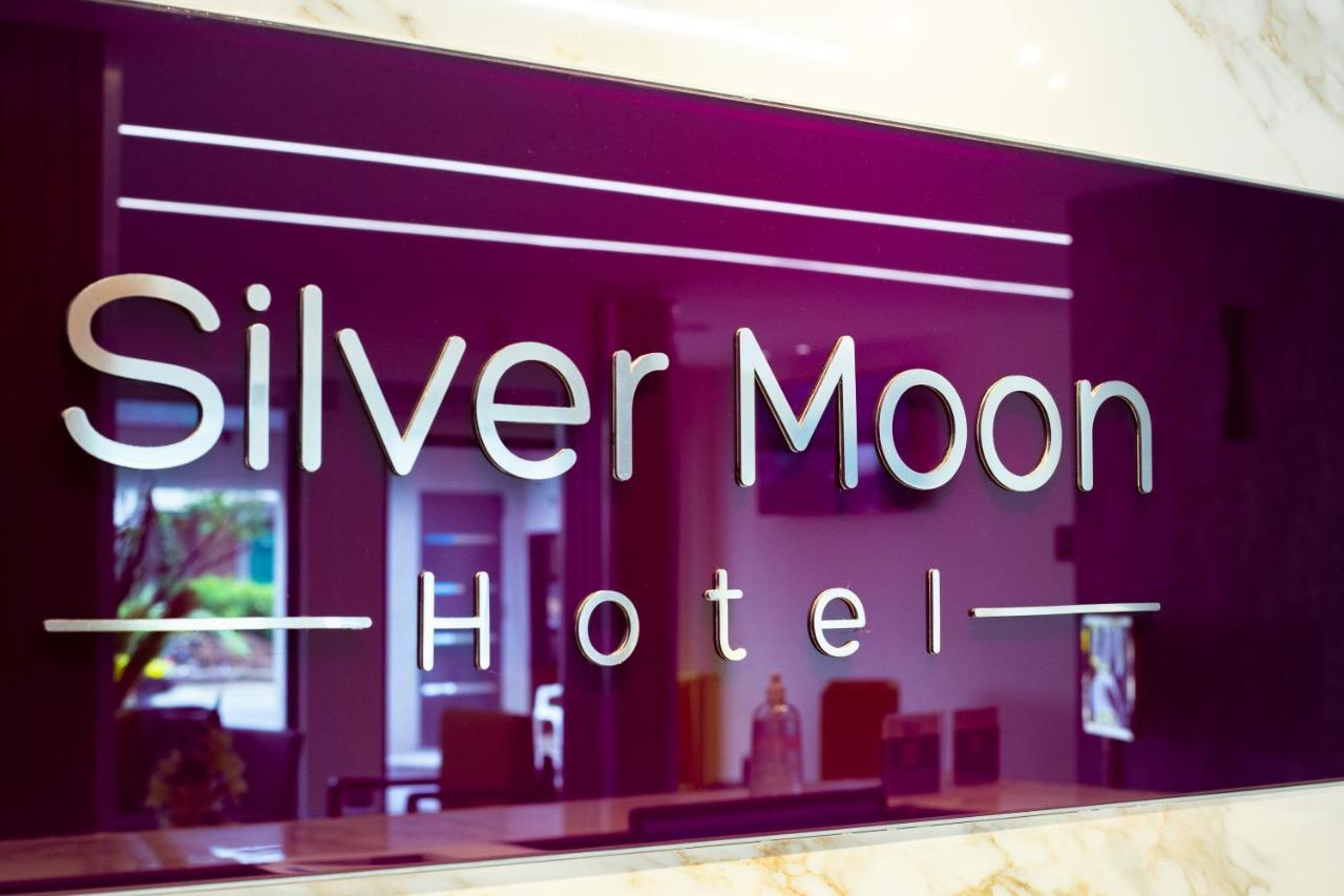 Silver Moon Hotel Abidjan Bagian luar foto