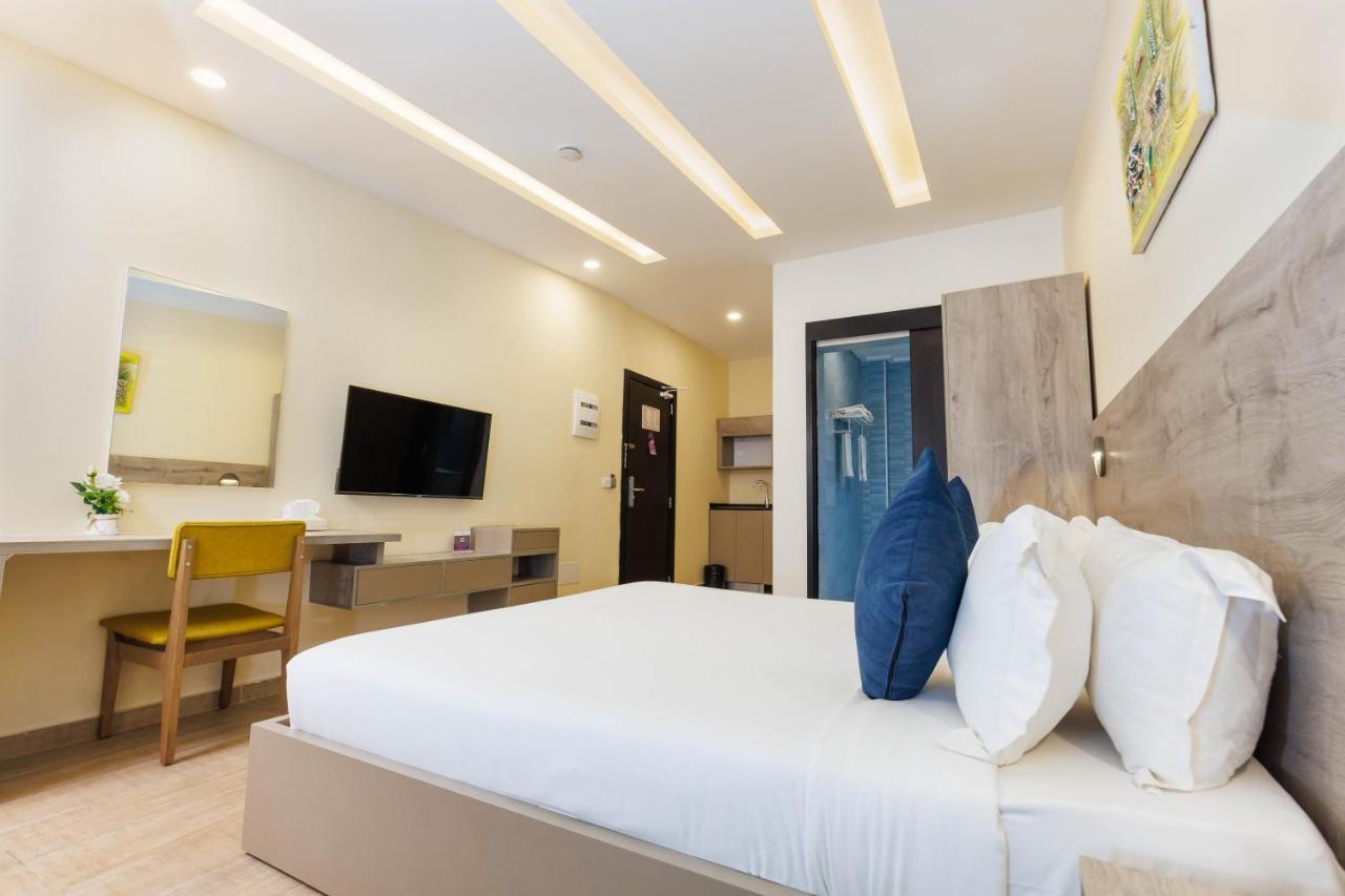 Silver Moon Hotel Abidjan Bagian luar foto