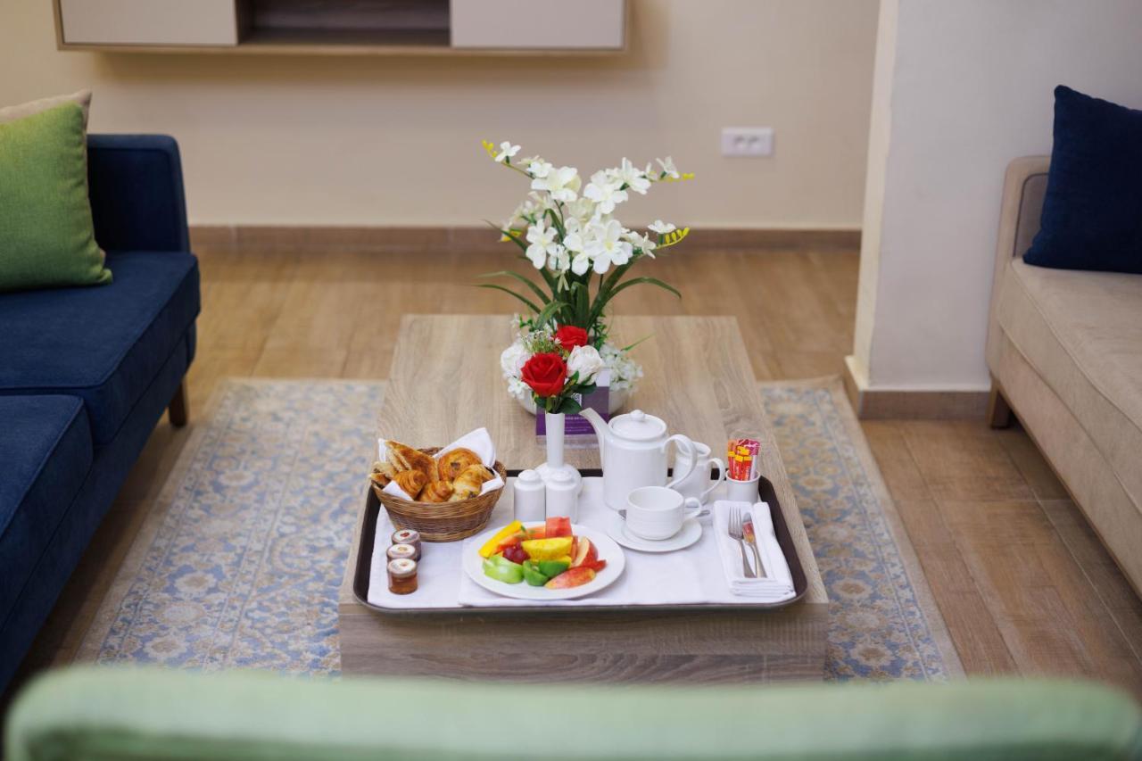 Silver Moon Hotel Abidjan Bagian luar foto